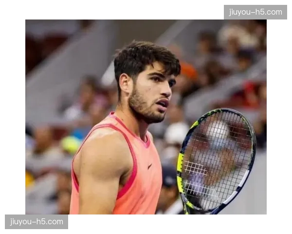 蒙特卡洛大师赛决赛：阿尔卡拉斯鏖战三盘击败辛纳，成功卫冕